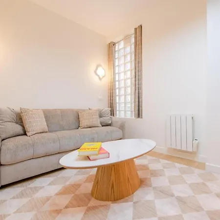 Cosy Near Arc De Triomphe 4p *