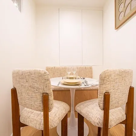 Cosy Near Arc De Triomphe 4p Appartamento Parigi